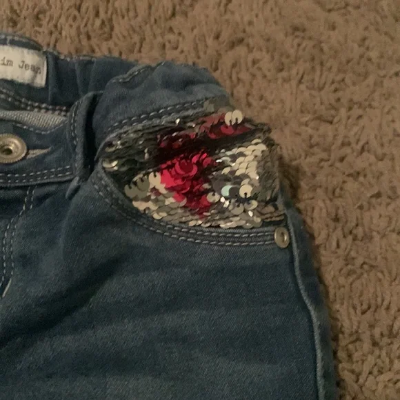 Girl’s Size 6 Adjustable Waist Jeans Lot of 3 Cute & Trendy ♥️ - Picture 6 of 7